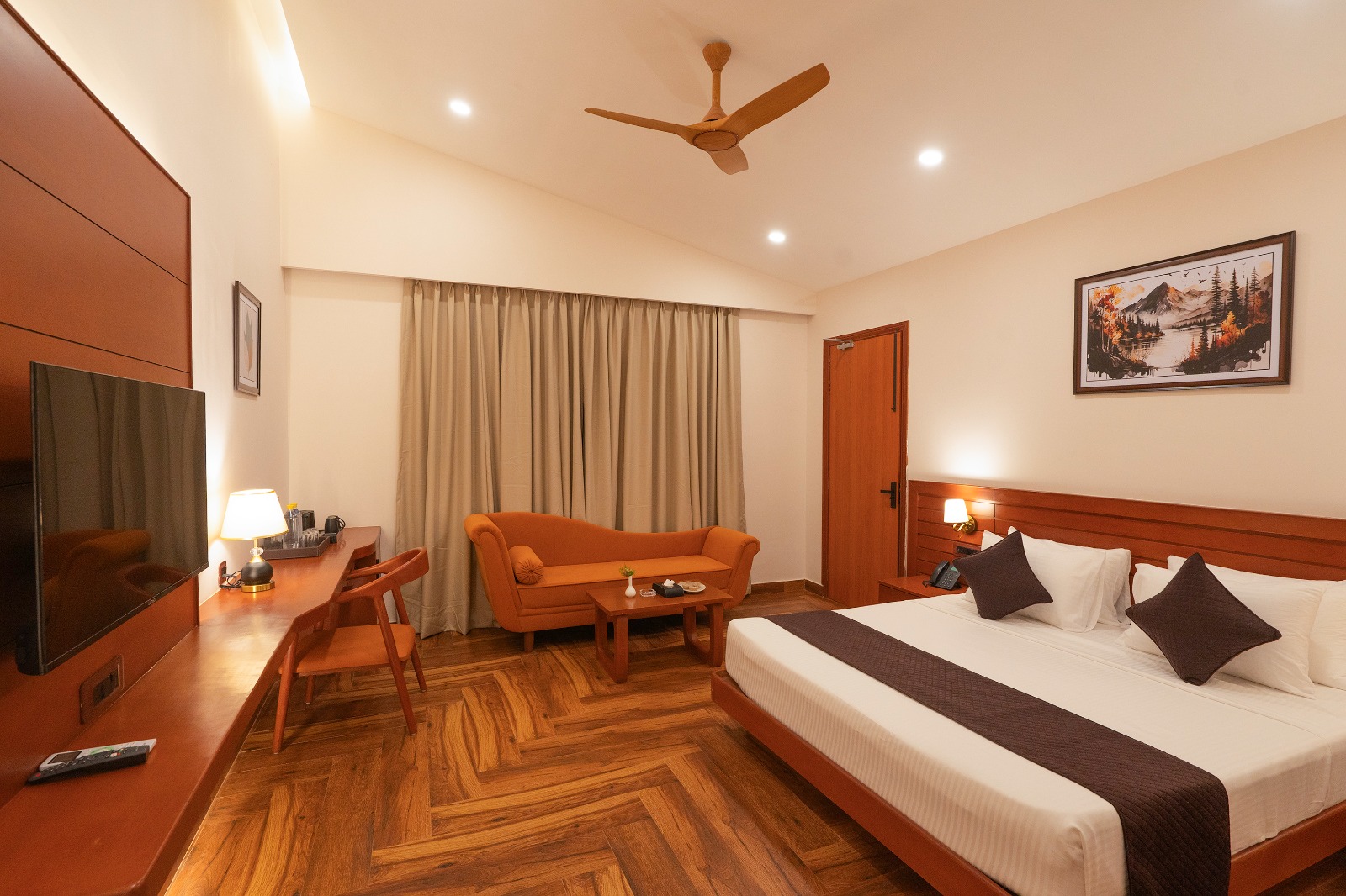 Executive Room (Forest View) : Peacock Prime - A shape