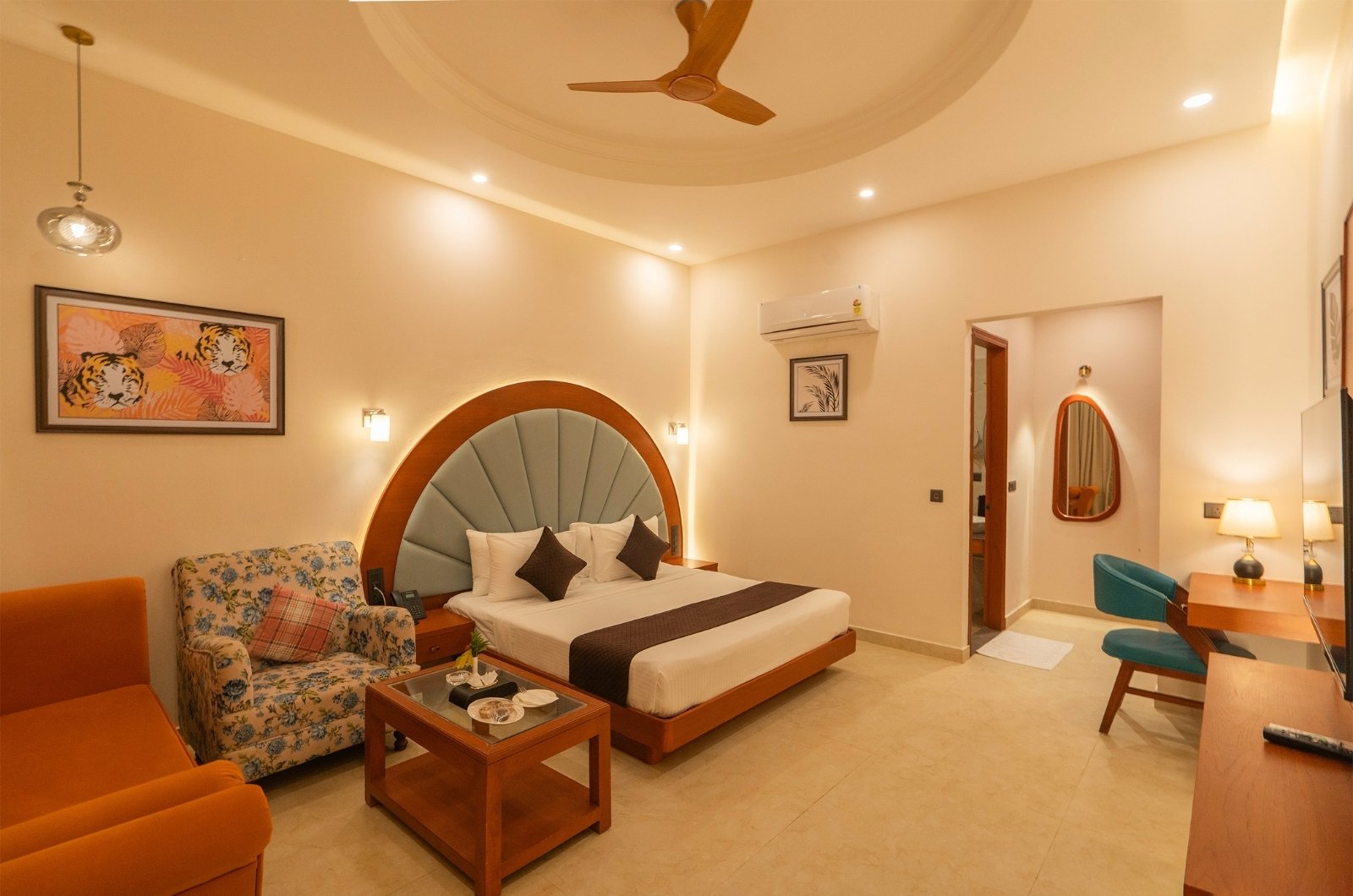 Executive Room (Garden View): Velvet Nest Image 6