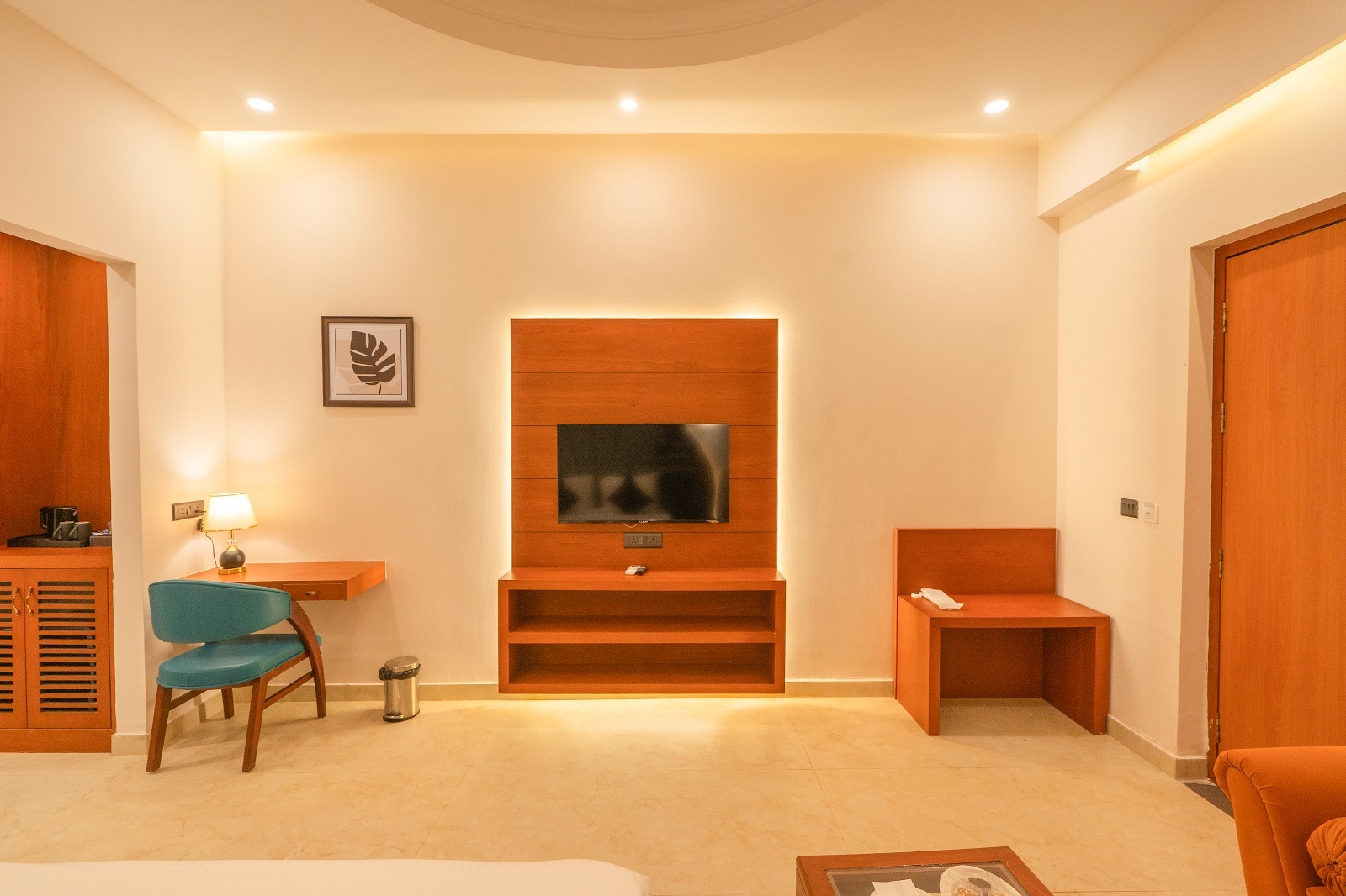 Garden view Cottage: Kingfisher Prime - A2 shape cottage Image 3